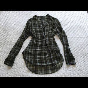 Banana Republic tunic in olive black plaid